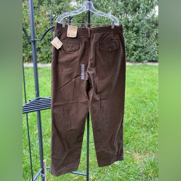 TIMBERLAND Men's Dark Brown Flat-front Khaki Pants Size 36x32 NWT - Picture 4 of 11
